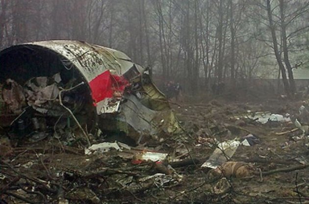Польша попросила убрать из интернета фото жертв Смоленской катастрофы