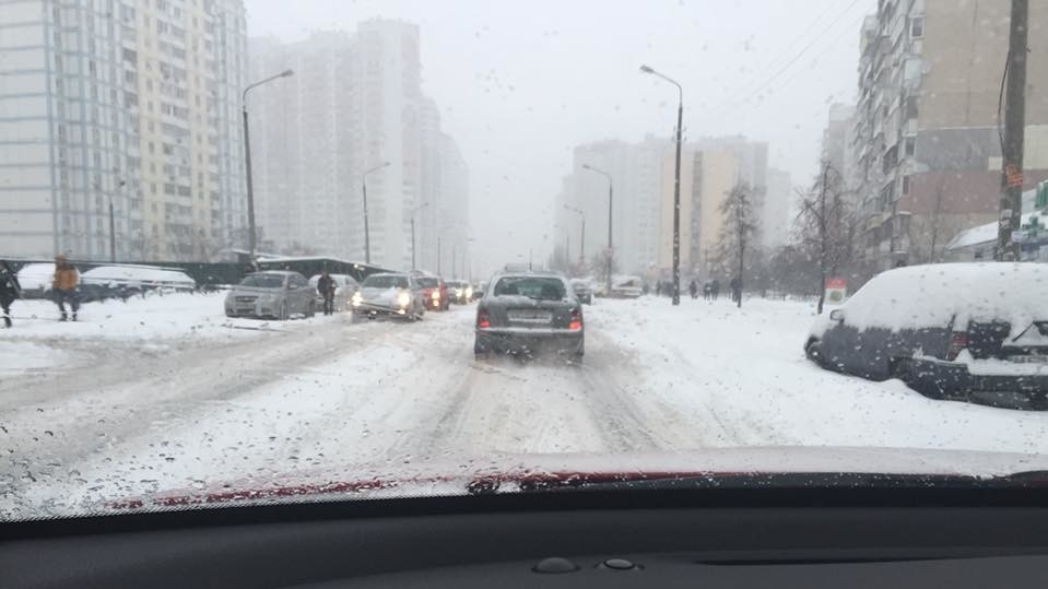 Київ замело снігом