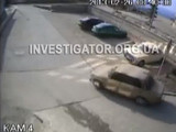 ... сразу за "Мерседесом" Костенко к стоянке рядом с поссоветом подъехал автомобиль ВАЗ-2101, в котором находился убийца