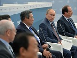 Время поджимает - после дебатов с президентами Путин спешит на следующую встречу - с профсоюзами