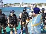 Священники УПЦ МП проводили спецназовцев на ратный подвиг