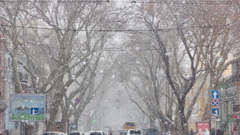 На Одессу обрушился снегопад