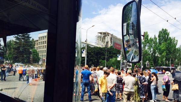 В Донецке митинг против обстрелов