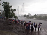 Запуск фонтанов на Русановском канале в Киеве