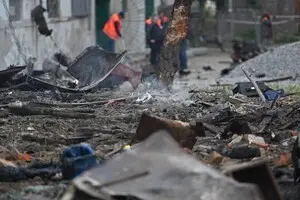 Війська РФ скинули авіабомби на житлову забудову у Харкові: опубліковано фото наслідків