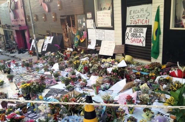 Бразилія сумує за жертвами найбільшої за півстоліття пожежі у країні