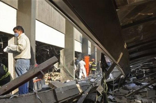 В Мехико взорвался небоскреб нефтяной компании: 25 человек погибли и около 100 ранены