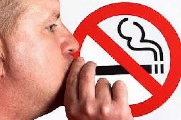 Депутатам запропонували зайнятися правами курців і скасувати заборону куріння в кафе