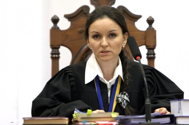 Защита Тимошенко утверждает, что судья не знает законы, по которым штрафует
