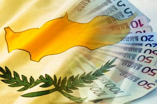 Влада Кіпру пообіцяла не чіпати вклади іноземців