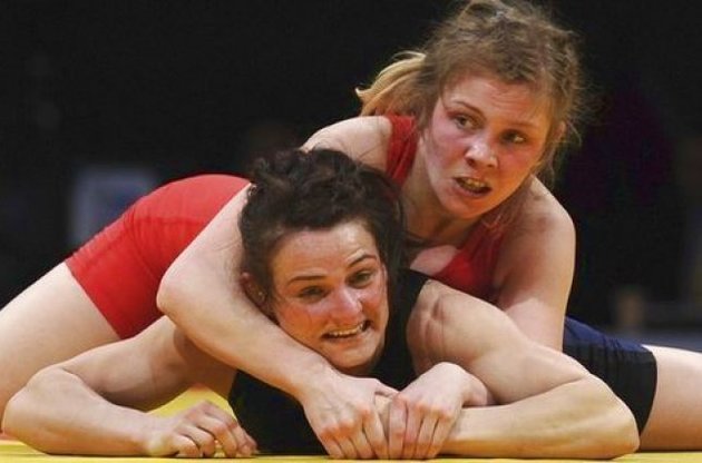 Юлія Благиня (у червоному) завоювала "бронзу" на чемпіонаті Європи