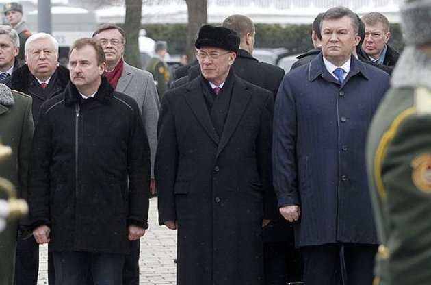 Александр Попов, Николай Азаров и Виктор Янукович