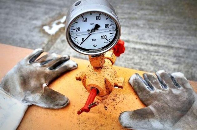 Азарова обвинили в попытке распродать энергетическую отрасль страны