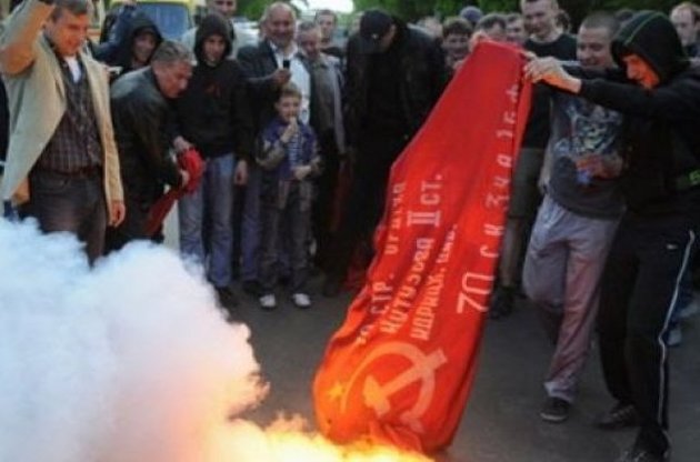 Власти Львова добиваются запрета всех намеченных на 9 мая акций, кроме официальных