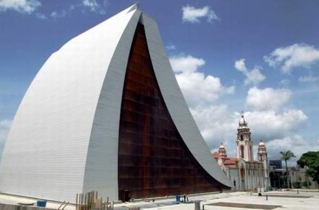 Мавзолей Симона Боливара в Каракасе