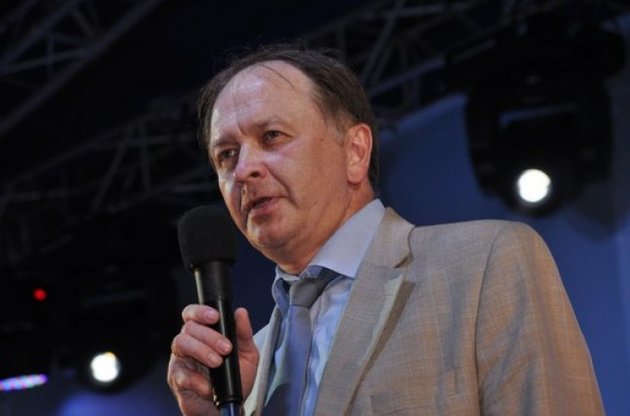 Владимир Андреев утверждает, что оправдывая депортацию крымских татар высказал официальную позицию России