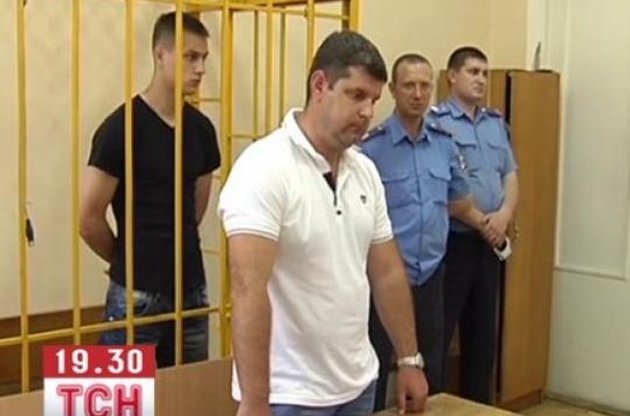 Освобожденный под залог Вадим Титушко уехал из милиции на BMW X5