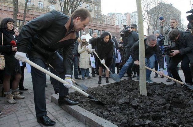 Следующей весной на Крещатике снова будут сажать красные каштаны