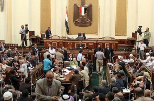 Девять министров Мурси подали в отставку