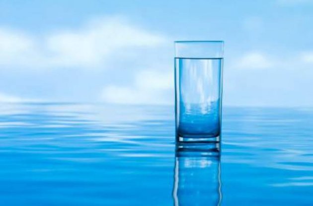 Британські вчені виявили, що склянка води може прискорити роботу мозку на 14%