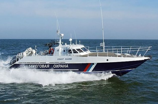 Российские пограничники утверждают, что украинские рыбаки сами пошли на таран