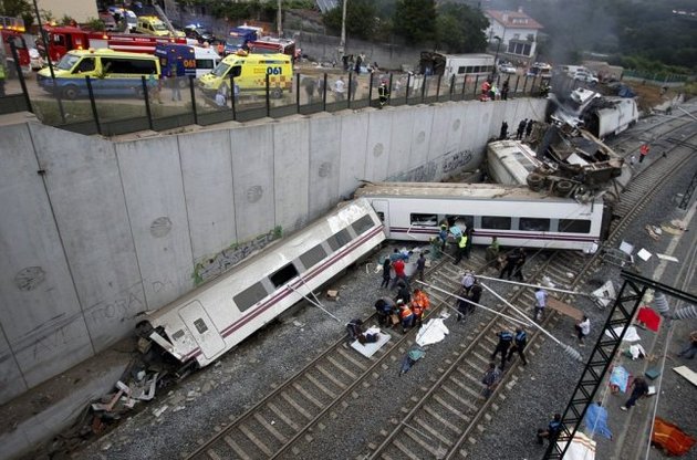 Машинист разбившегося в Испании поезда признал свою вину:  "Смерть людей на моей совести"