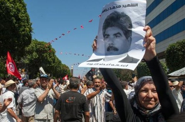 Антиурядові демонстрації тривають в Тунісі вже другий день поспіль