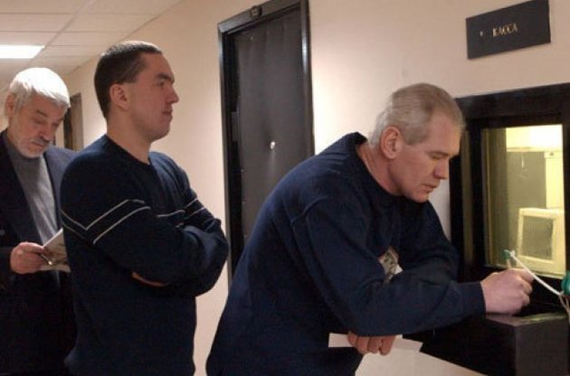 Приріст зарплат українців знизився майже вдвічі