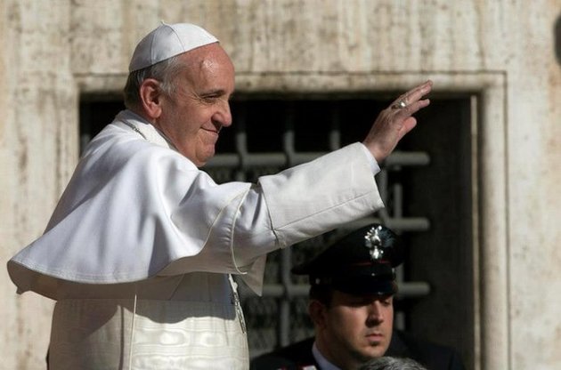 Папа Франциск вирішив відпустити гріхи священикам-гомосексуалістам