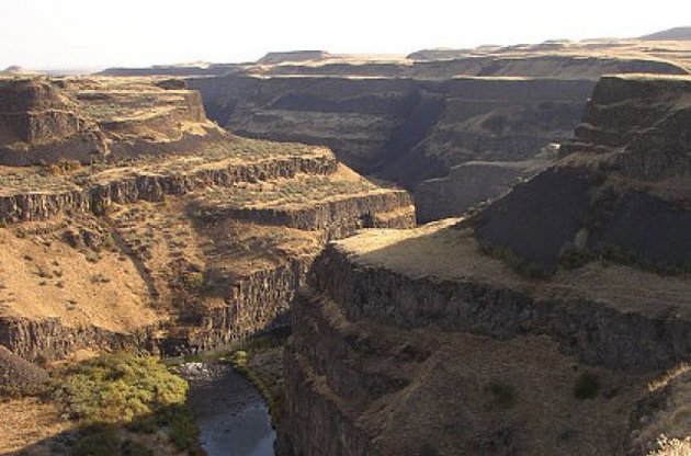 Сформовані базальтовими породами схили у штаті Вашингтон