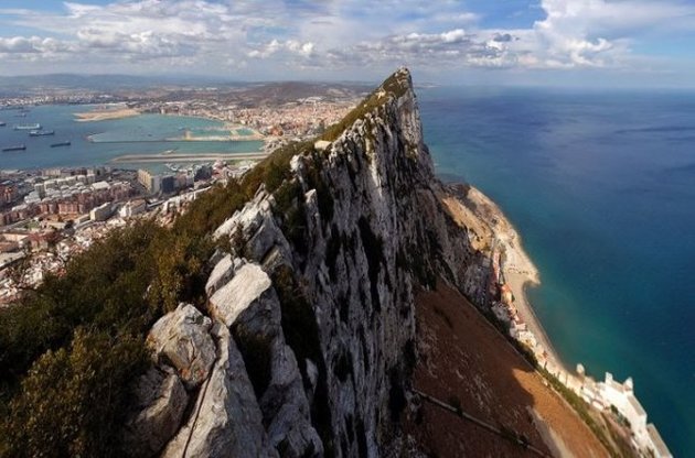 Іспанія попередила Британію про посилення режиму щодо Гібралтару