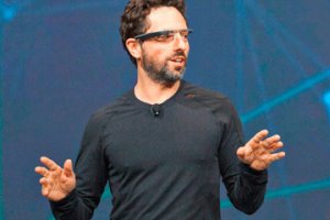 Очки Google Glass будет производить Motorola
