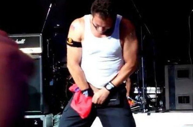 Выходку Хасселхоффа расценили как надругательство над государственным символом России