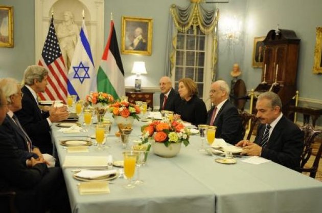 Глава Госдепа США Керри надеется на мирное соглашение Израиля и Палестины через 9 месяцев