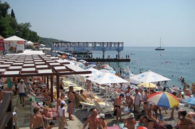 З 1 січня по 1 серпня у Криму відпочили 3 млн 397 тис. осіб