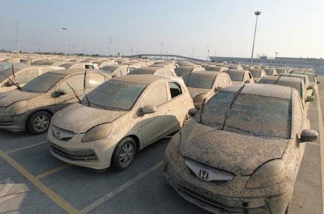 Після повені у Європі в Україну ринули тисячі автомобілів-"потопельників"