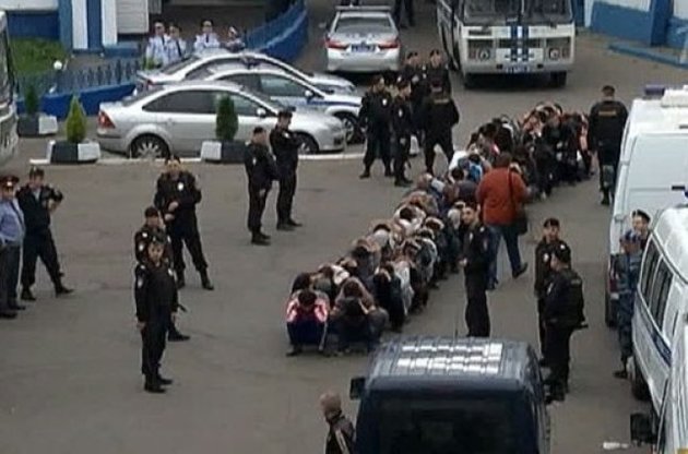 Масштабная облава на нелегалов в Москве: на рынке "Садовод" задержаны более тысячи человек