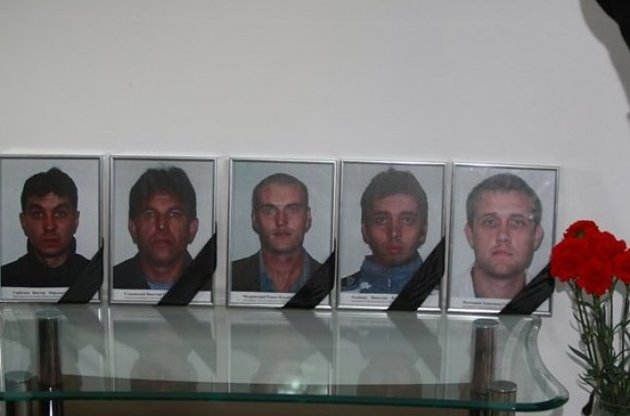 П'ять осіб - бригадир монтажників, три монтажники і електрогазозварник - загинули на місці