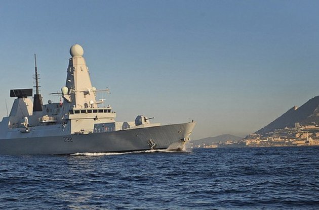 Великобританія направить у район Гібралтару військові кораблі