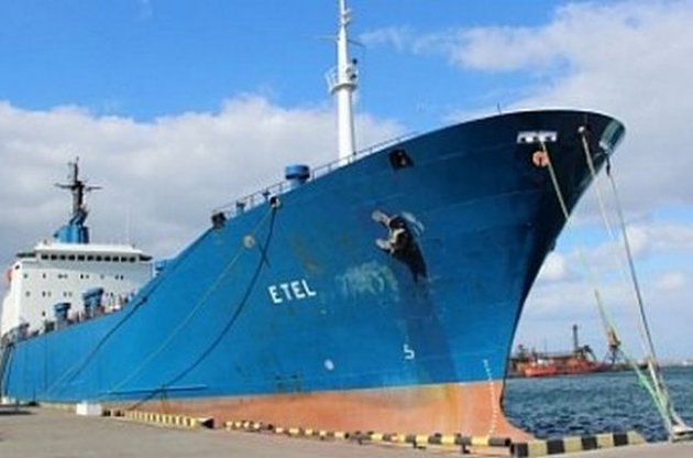 Озброєні люди залишили судно Etel з українцями у лівійському порту Бенгазі