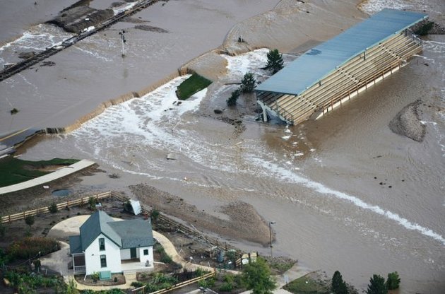 Потоп в Колорадо унес уже 8 жизней и разрушил тысячи домов, более 600 людей пропали без вести