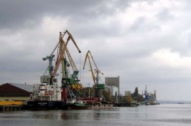 У Севастополі іноземні моряки шість годин силоміць утримували на борту українських інспекторів