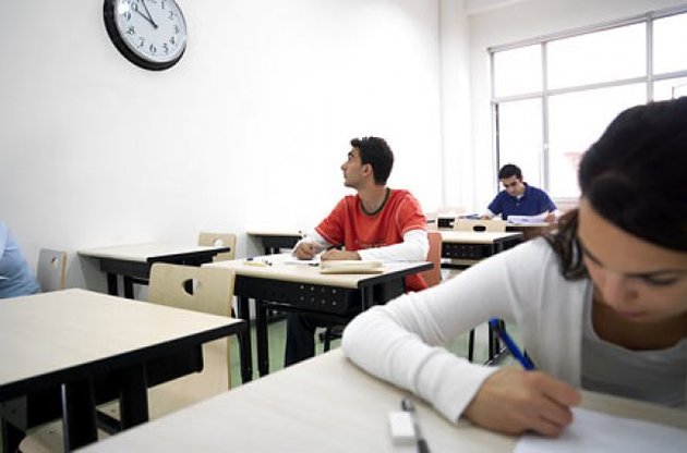 Вместо пяти вузов, абитуриентам хотят разрешить подавать документы только в три