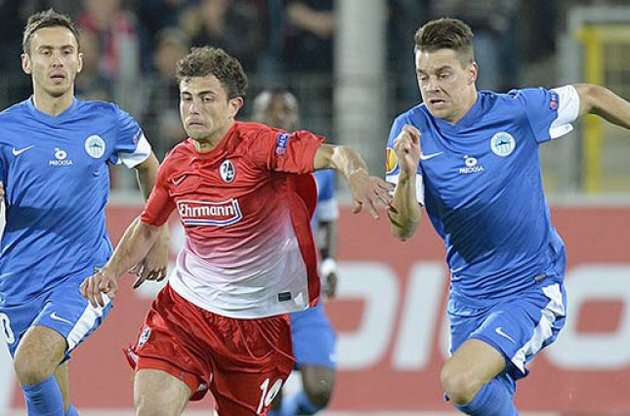 Адмир Мехмеди (в центре) "отличился" дважды