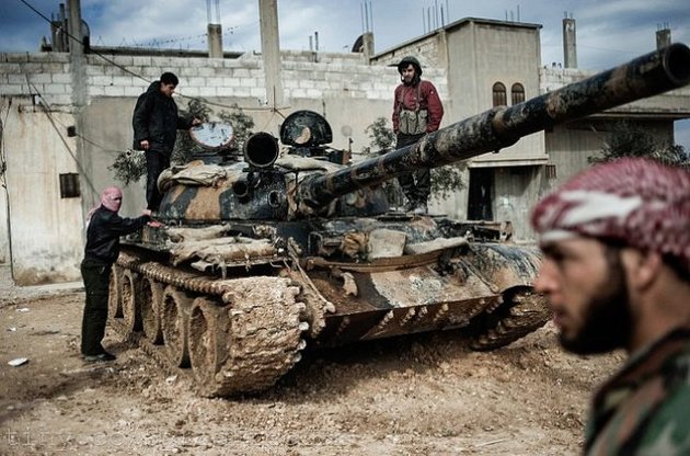 Власти Сирии предлагают оппозиции перемирие и готовы принять миротворцев ООН