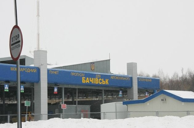 На українсько-російському кордоні чоловік підірвав себе і двох прикордонників