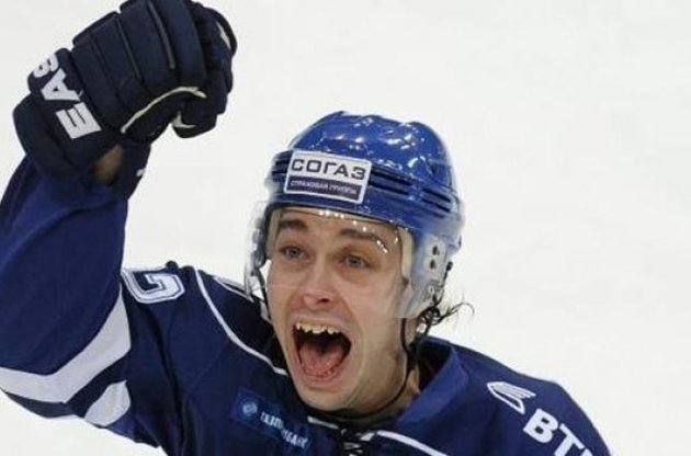 Михаил Анисин - сын известного в прошлом хоккеиста и брат олимпийской чемпионки по фигурному катанию