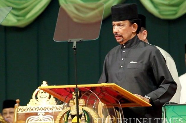 В Брунее по законам шариата будут забивать камнями и отрубать руки