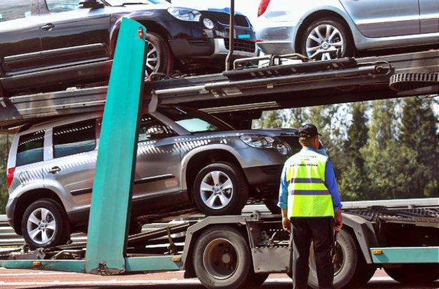 Украина согласилась пересмотреть решение о спецпошлинах на импорт автомобилей