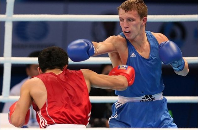 На чемпионате мира по боксу лишь двое украинцев пробились в четвертьфиналы